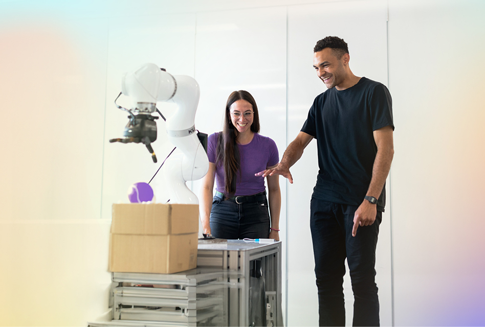 Was ist ein Cobot? Erfahren Sie, wie kollaborierende Roboter die Interaktion mit Menschen revolutionieren und Industriearbeit sicherer machen.